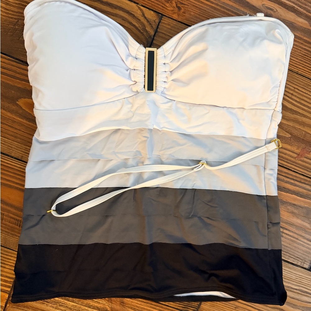 Ivanka Trump White and Gold Detail Top - Picture 1 of 3